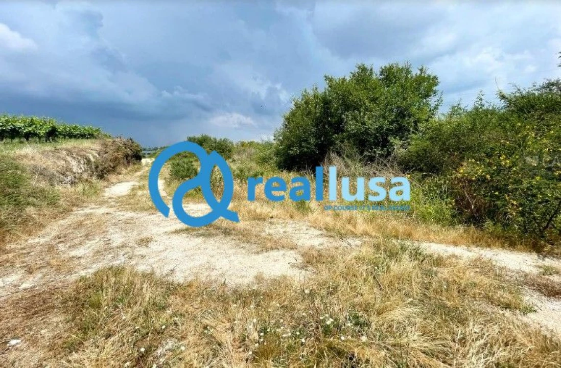 Terreno para Venda em Paredes Foto 2