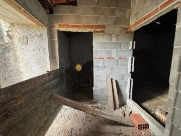 Moradia T1 para Venda em Semide e Rio Vide