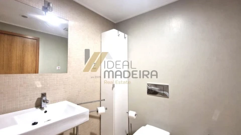 Apartamento T3 para Venda em Funchal (Se)
