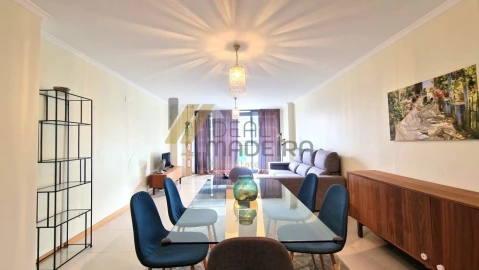 Apartamento T3 para Venda em Funchal (Se)