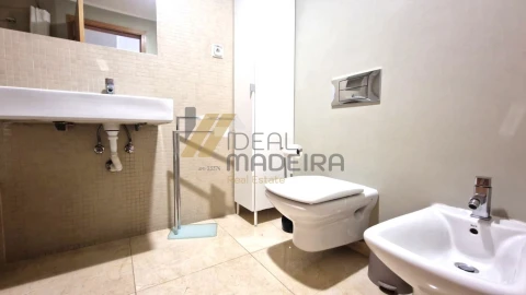 Apartamento T3 para Venda em Funchal (Se)