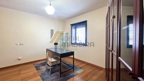 Apartamento T3 para Venda em Funchal (Se)