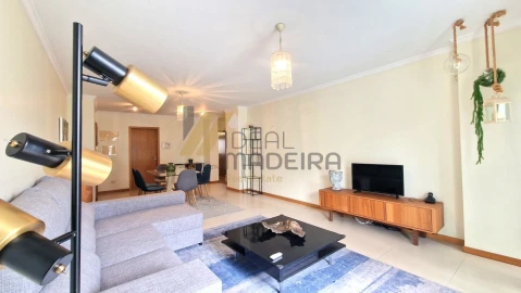 Apartamento T3 para Venda em Funchal (Se)