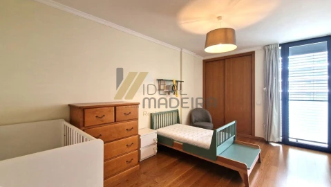 Apartamento T3 para Venda em Funchal (Se)