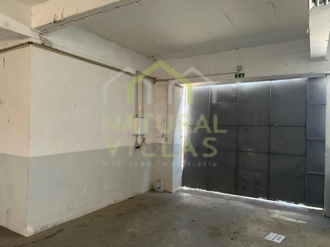 Armazém para Arrendamento em Conceição e Estoi Foto 3