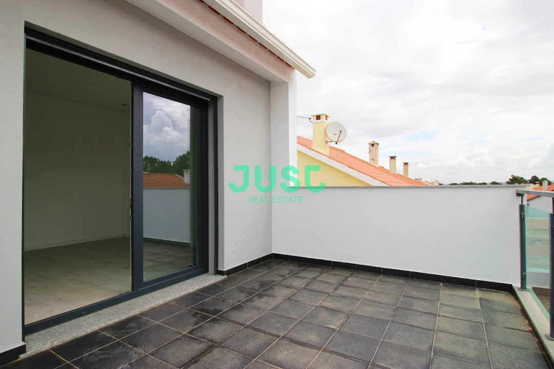 Moradia T3 para Venda em Quinta do Conde Foto 12