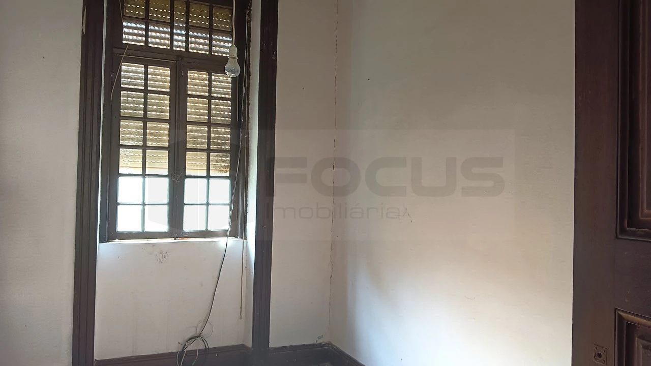 Moradia T4 para Venda em Aguada de Cima Foto 18