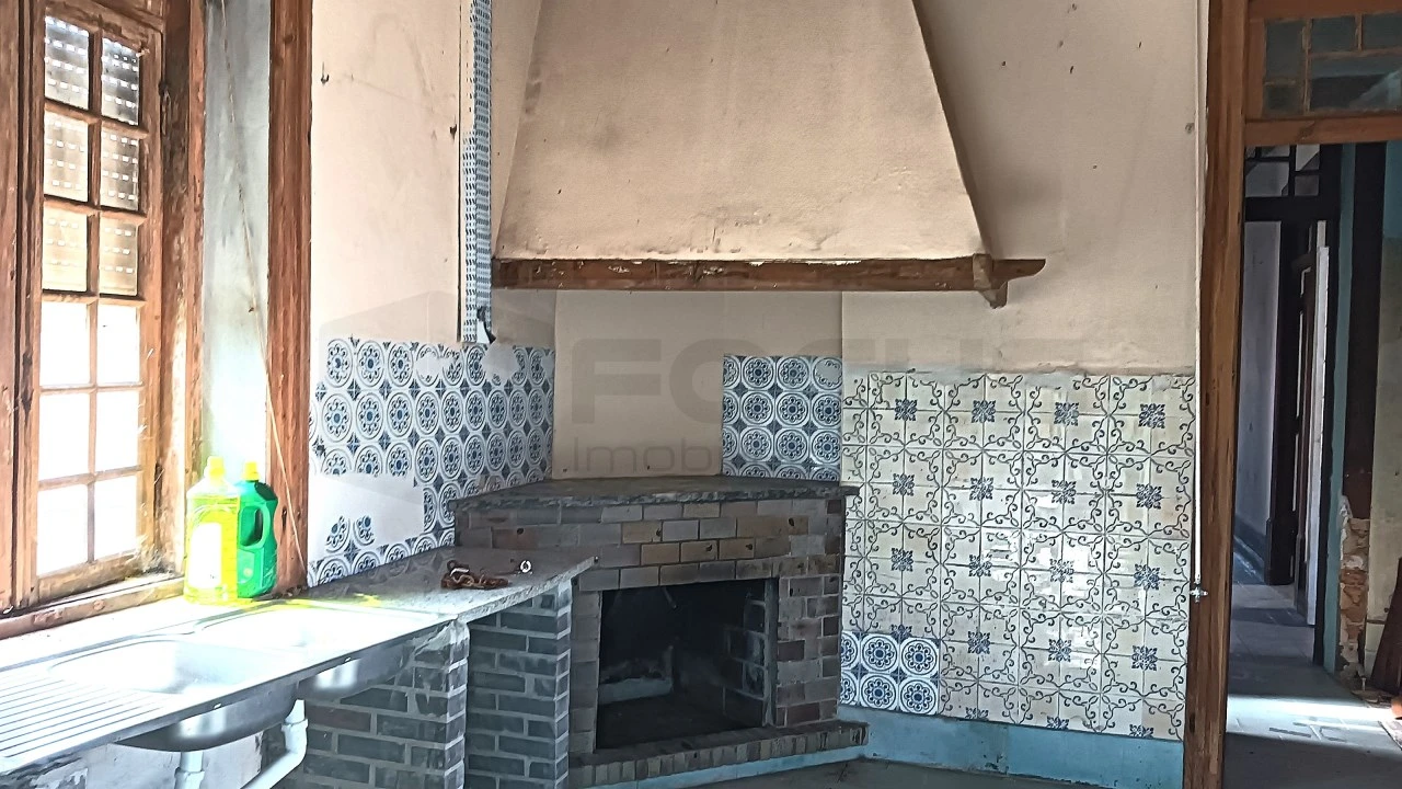 Moradia T4 para Venda em Aguada de Cima Foto 16