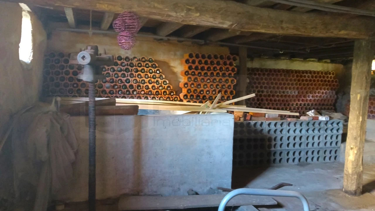 Moradia T4 para Venda em Aguada de Cima Foto 32