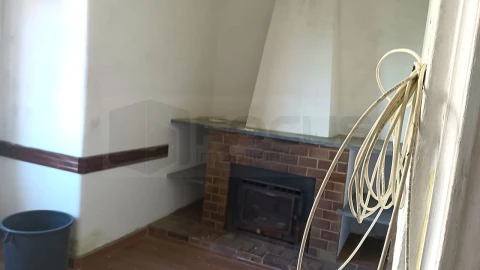 Moradia T4 para Venda em Aguada de Cima