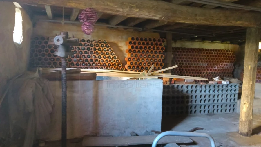 Moradia T4 para Venda em Aguada de Cima Foto 32