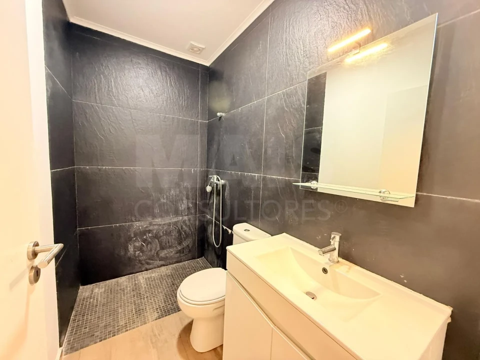 Moradia T2 para Arrendamento em Nossa Senhora do Pópulo, Coto e São Gregório Foto 1