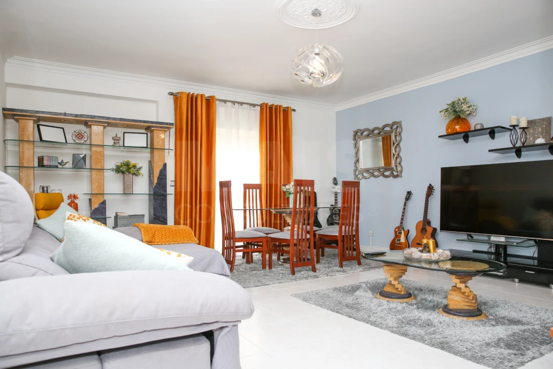 Apartamento T3 para Venda em Massamá e Monte Abraão Foto 2