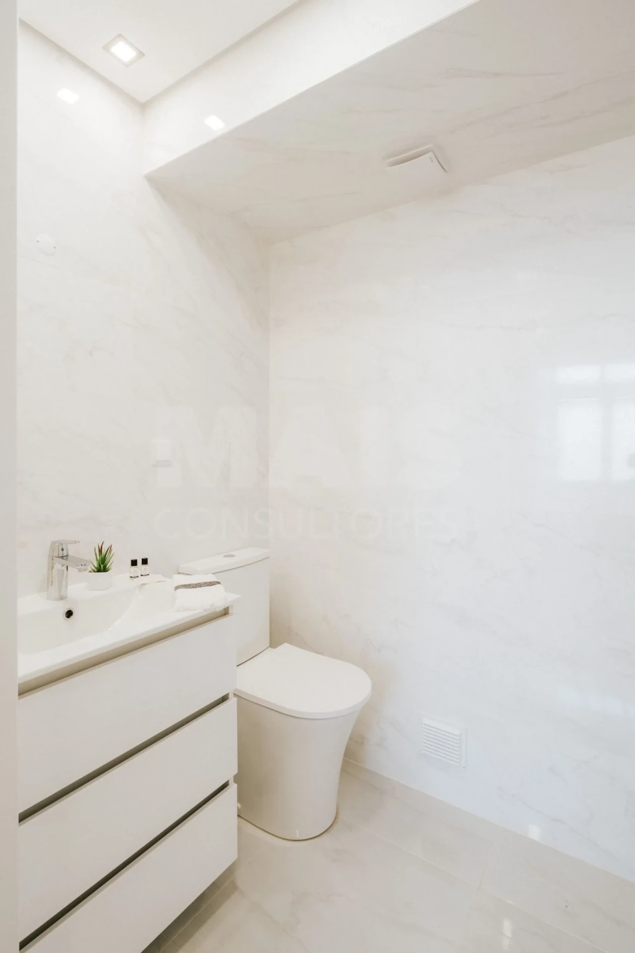 Apartamento T3 para Venda em Benfica Foto 5