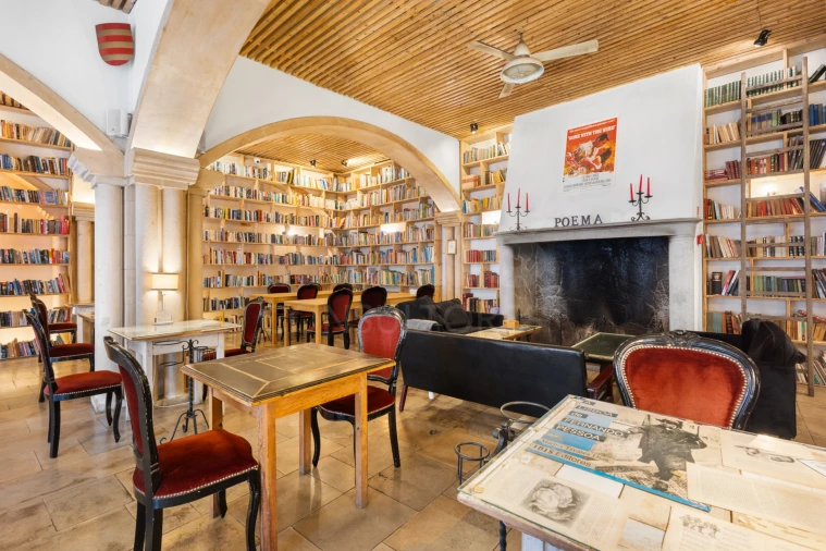 Prédio para Venda em Santa Maria, São Pedro e Sobral da Lagoa Foto 2