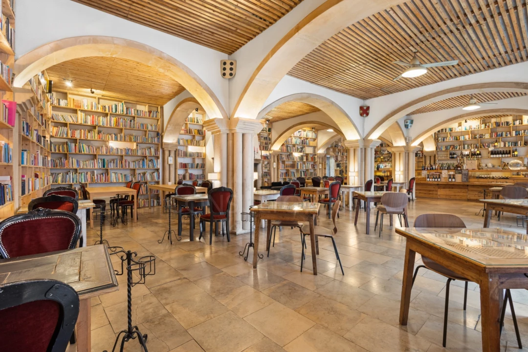 Prédio para Venda em Santa Maria, São Pedro e Sobral da Lagoa Foto 1