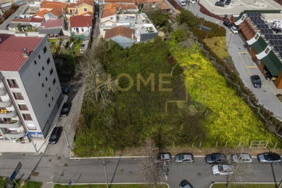 Terreno para Venda em Mafamude e Vilar do Paraíso