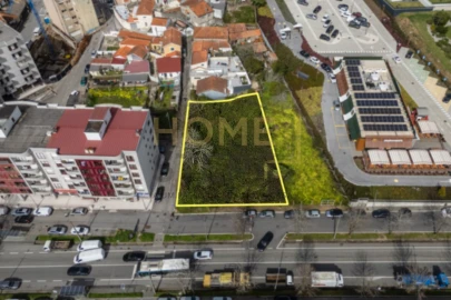 Terreno para Venda em Mafamude e Vilar do Paraíso