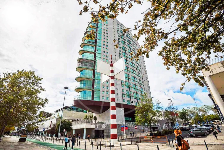 Apartamento T2 para Venda em Parque das Nações Foto 17