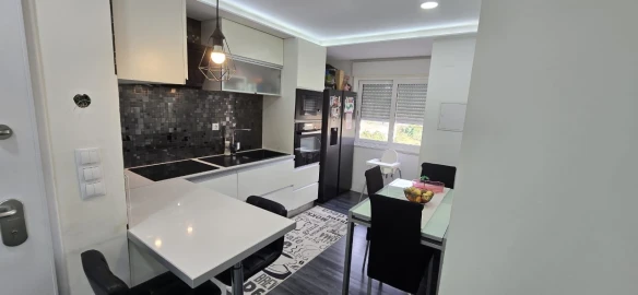 Apartamento para Venda em Camarate, Unhos e Apelação