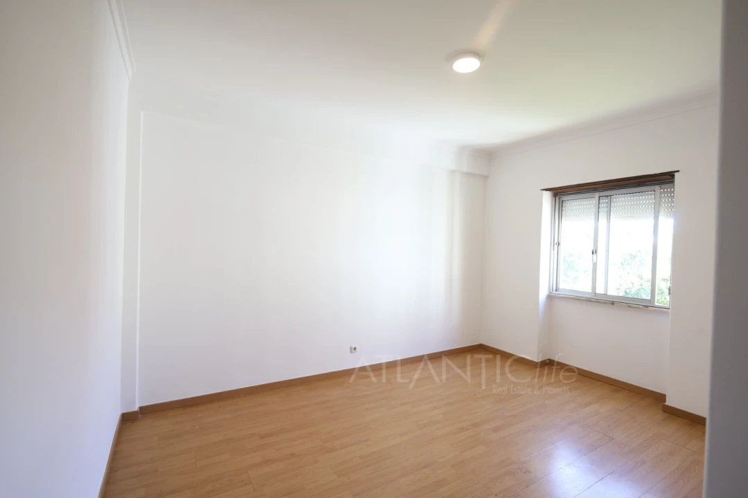 Apartamento T2 para Venda em Rio de Mouro Foto 6