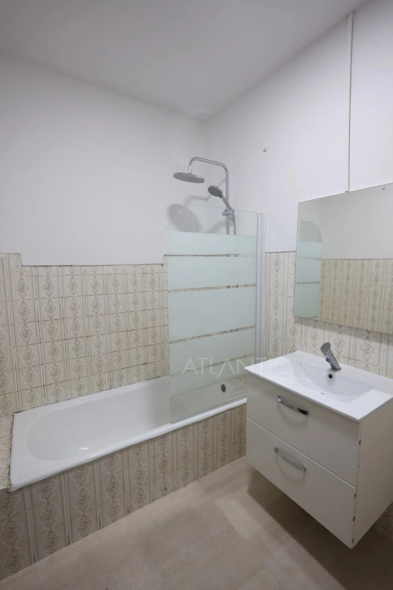 Apartamento T2 para Venda em Rio de Mouro Foto 9