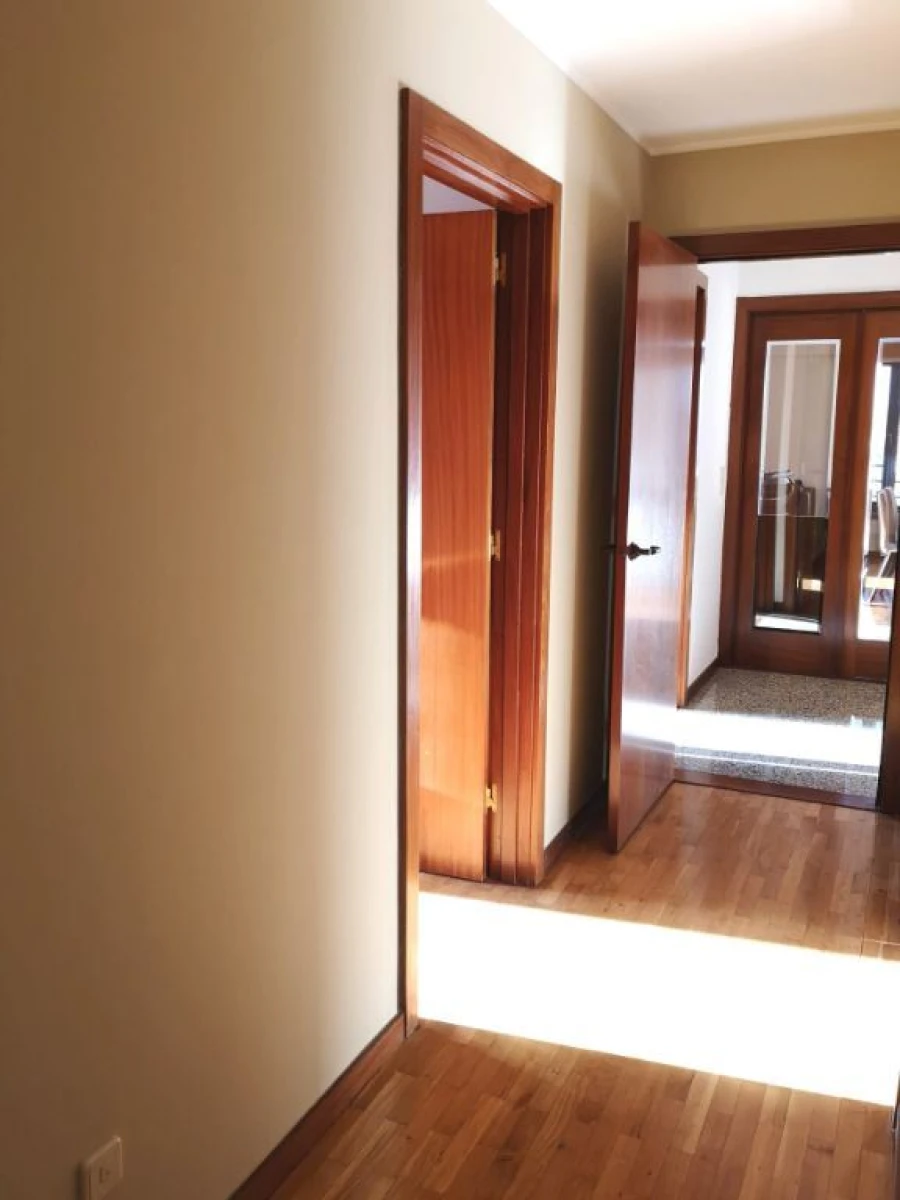 Apartamento T3 para Arrendamento em Santa Marinha e São Pedro da Afurada Foto 7