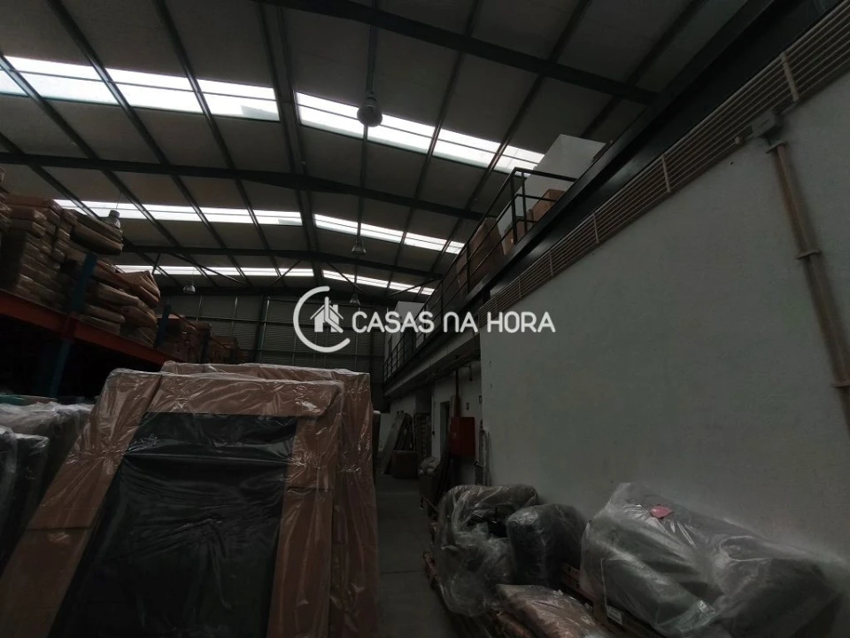 Armazém para Arrendamento em Rio de Mouro Foto 15