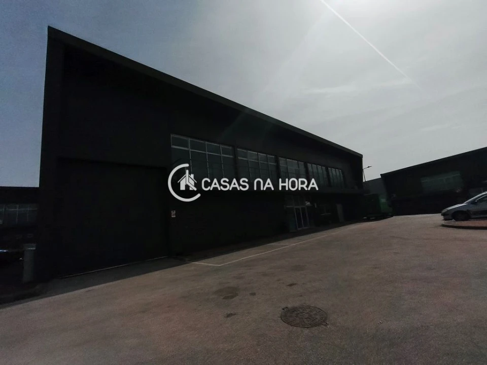 Armazém para Arrendamento em Rio de Mouro Foto 17