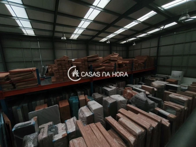 Armazém para Arrendamento em Rio de Mouro Foto 6