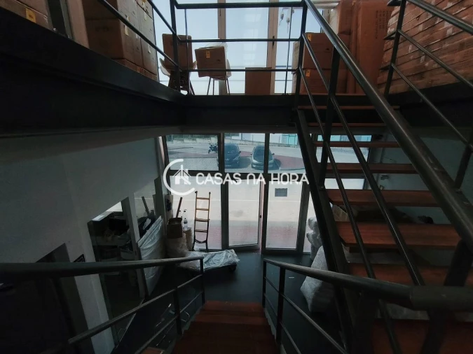 Armazém para Arrendamento em Rio de Mouro Foto 12