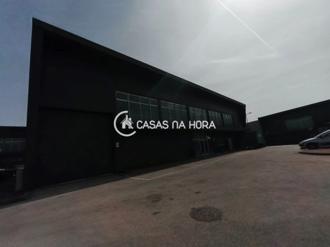 Armazém para Arrendamento em Rio de Mouro Foto 17