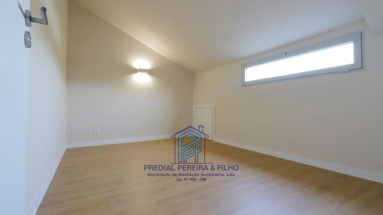 Apartamento T5 para Venda em Cidade da Maia Foto 27