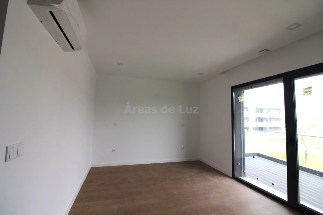 Moradia T4 para Venda em Marrazes e Barosa Foto 11