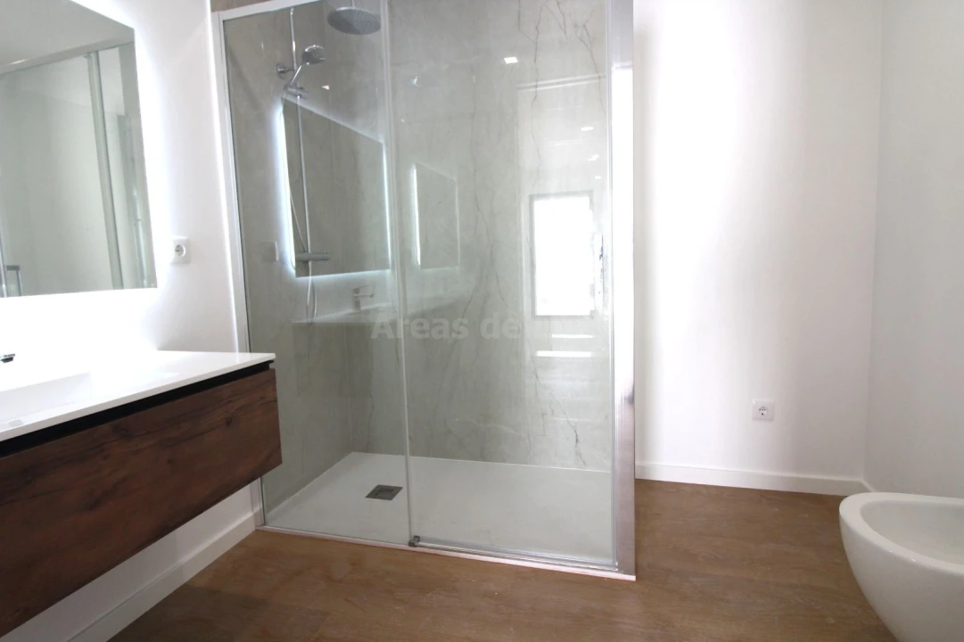 Moradia T4 para Venda em Marrazes e Barosa Foto 15