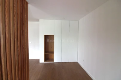 Moradia T4 para Venda em Marrazes e Barosa