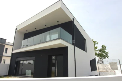 Moradia T4 para Venda em Marrazes e Barosa