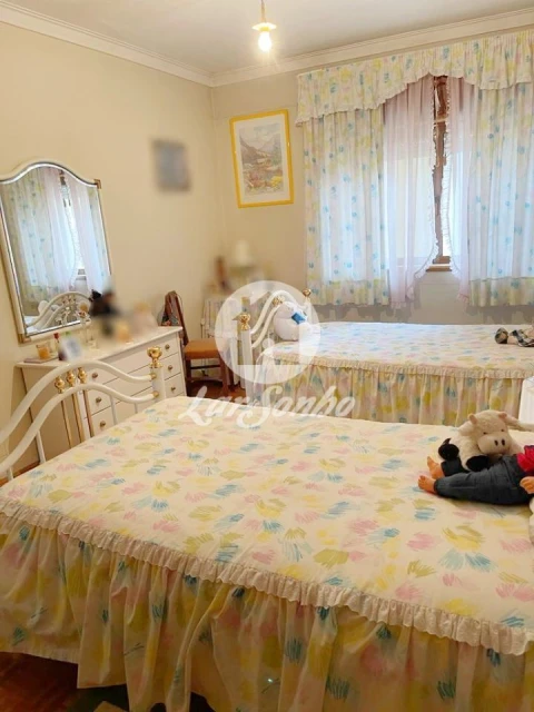 Moradia T4 para Venda em Arcozelo