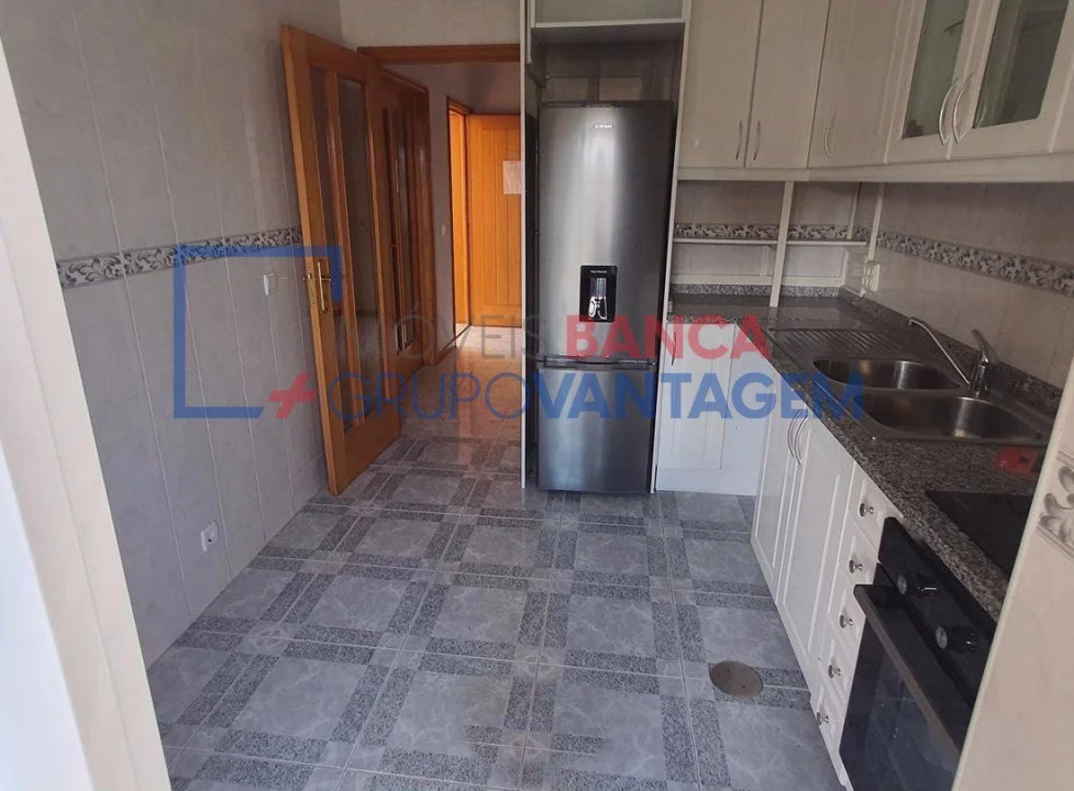 Apartamento T3 para Venda em Pedroso e Seixezelo Foto 8