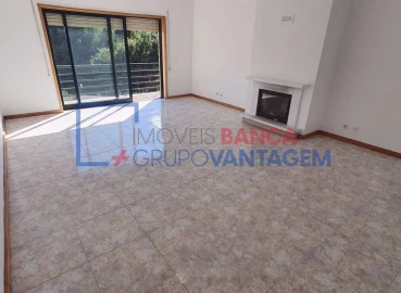 Apartamento T3 para Venda em Pedroso e Seixezelo