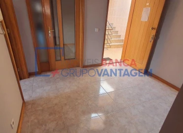 Apartamento T3 para Venda em Pedroso e Seixezelo