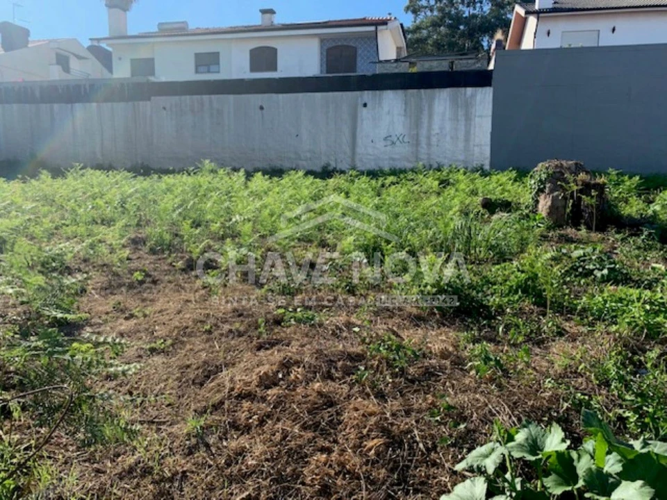 Terreno para Venda em Pedroso e Seixezelo Foto 2