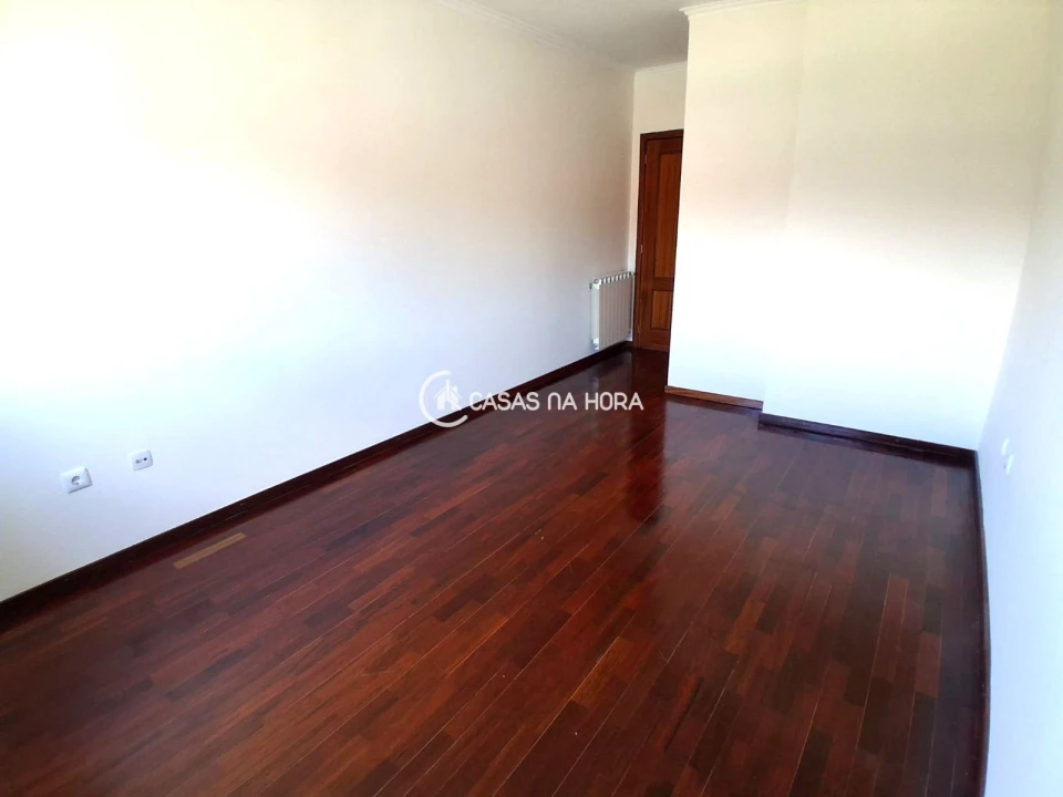 Apartamento T3 para Venda em Viseu Foto 12