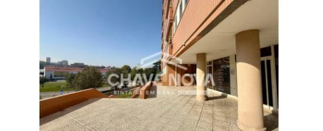 Loja para Trespasse em Oliveira do Douro