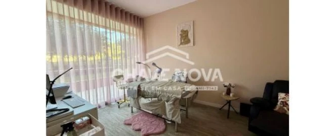 Loja para Trespasse em Oliveira do Douro