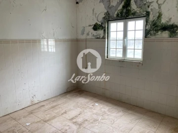 Moradia T2 para Venda em Santa Cruz da Graciosa