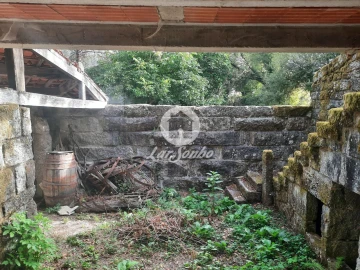 Moradia T2 para Venda em Moreira do Rei e Várzea Cova