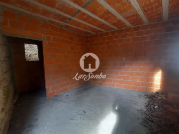 Moradia T2 para Venda em Moreira do Rei e Várzea Cova