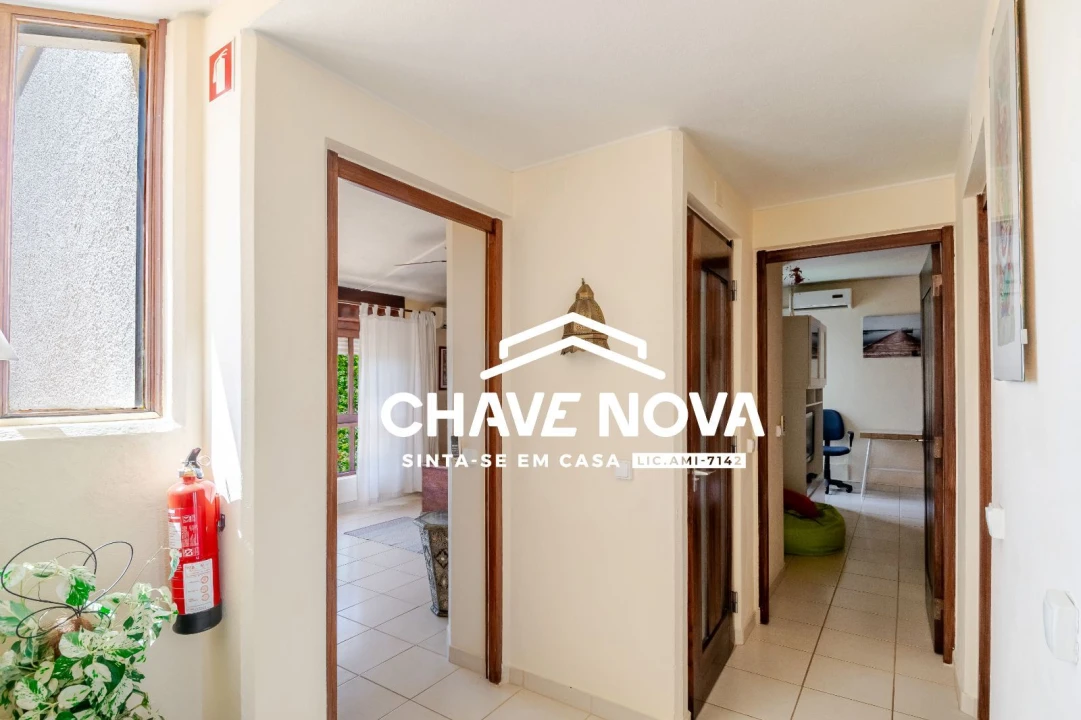 Apartamento T3 para Venda em Quarteira Foto 16