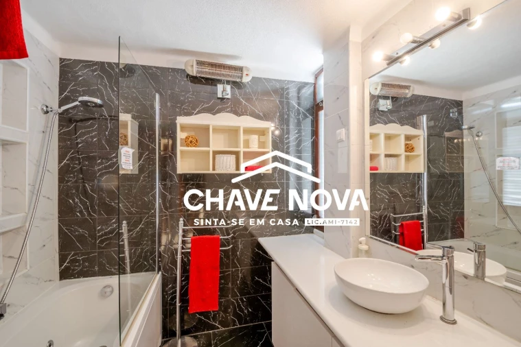 Apartamento T3 para Venda em Quarteira Foto 12